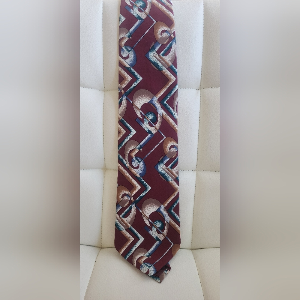 Pierre Balmain‎ Burgundy and Blue Geometric Tie 42"×2.7"